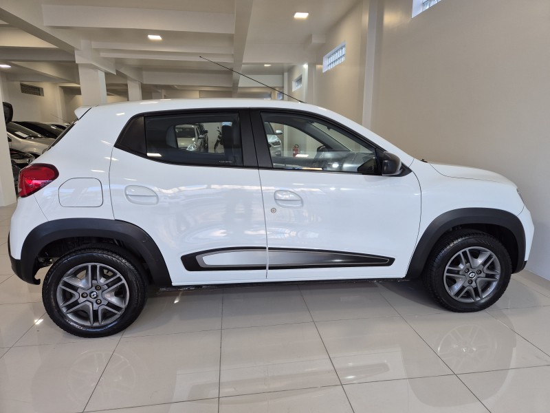 KWID 1.0 12V SCE FLEX INTENSE MANUAL - 2018 - BENTO GONçALVES