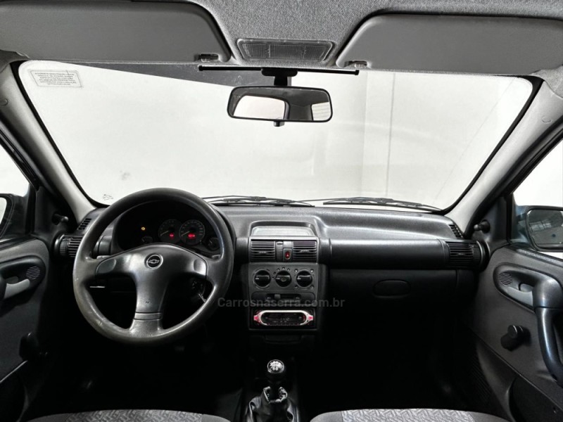 CORSA 1.6 MPFI GLS SEDAN 8V GASOLINA 4P MANUAL - 2005 - CAXIAS DO SUL