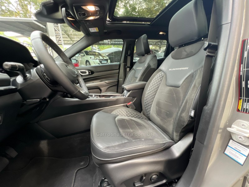 COMPASS 2.0 BLACKHAWK 4 TURBO GASOLINA 4P AUTOMÁTICO - 2025 - DOIS IRMãOS