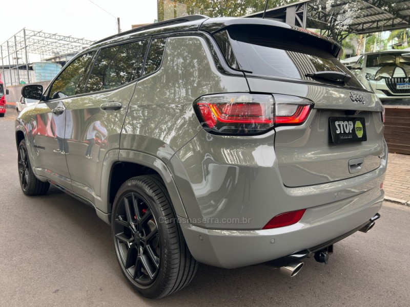 COMPASS 2.0 BLACKHAWK 4 TURBO GASOLINA 4P AUTOMÁTICO - 2025 - DOIS IRMãOS