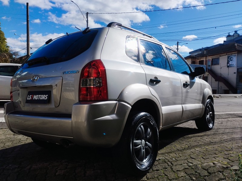 TUCSON 2.0 MPFI GL 16V 142CV 2WD GASOLINA 4P AUTOMÁTICO - 2006 - CAXIAS DO SUL