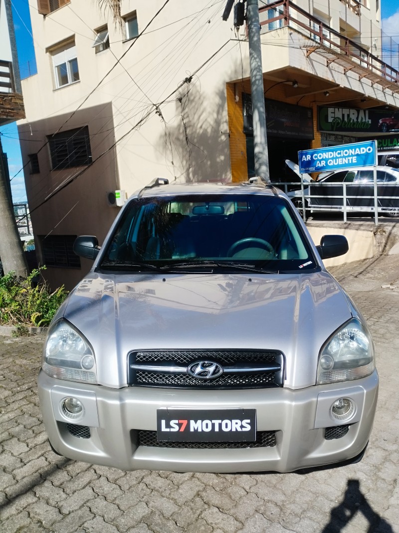 TUCSON 2.0 MPFI GL 16V 142CV 2WD GASOLINA 4P AUTOMÁTICO - 2006 - CAXIAS DO SUL
