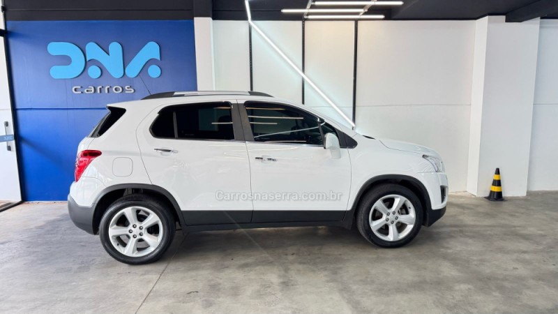 TRACKER 1.8 MPFI LTZ 4X2 16V FLEX 4P AUTOMÁTICO - 2015 - LAJEADO