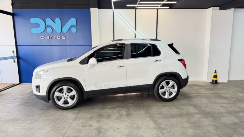 tracker 1.8 mpfi ltz 4x2 16v flex 4p automatico 2015 lajeado