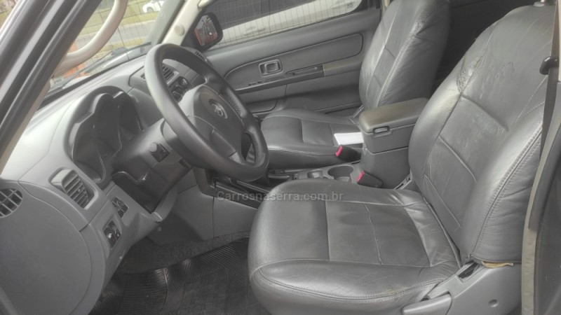 FRONTIER 2.8 SE 4X4 CD TURBO DIESEL 4P MANUAL - 2003 - TAQUARA