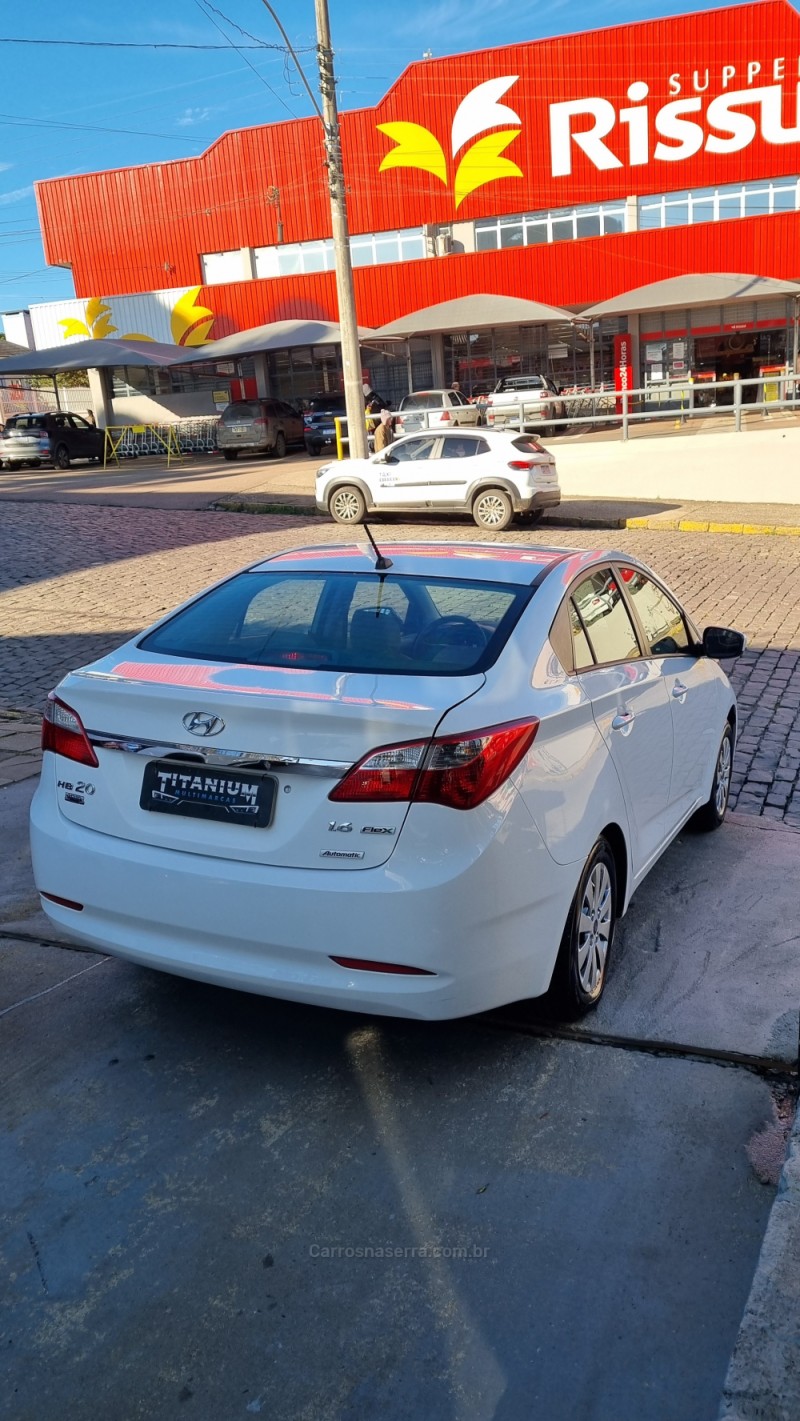 HB20S 1.6 COMFORT PLUS 16V FLEX 4P AUTOMÁTICO - 2015 - SãO FRANCISCO DE PAULA