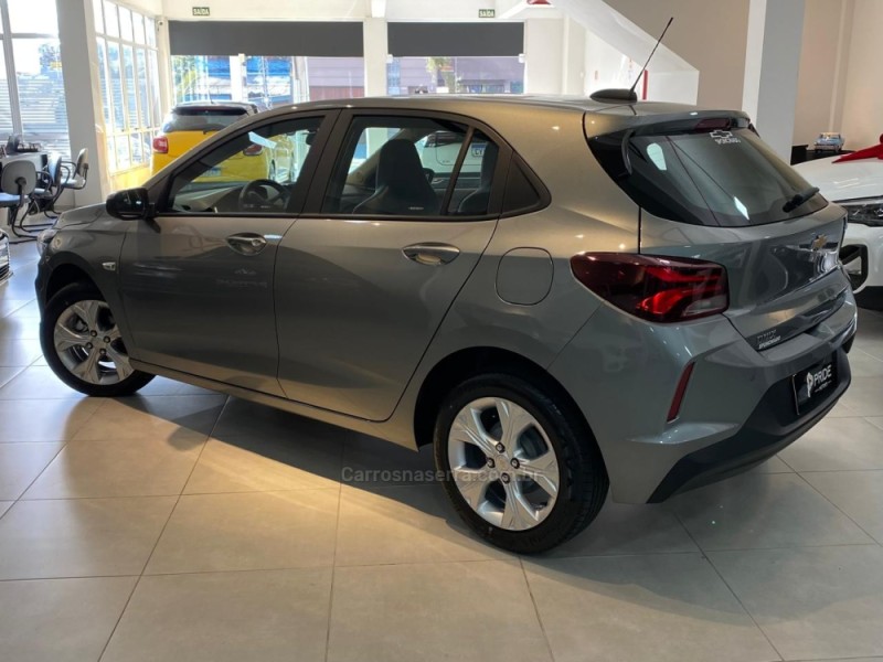 ONIX 1.0 LTZ 12V TURBO FLEX 4P AUTOMÁTICO - 2025 - CAXIAS DO SUL