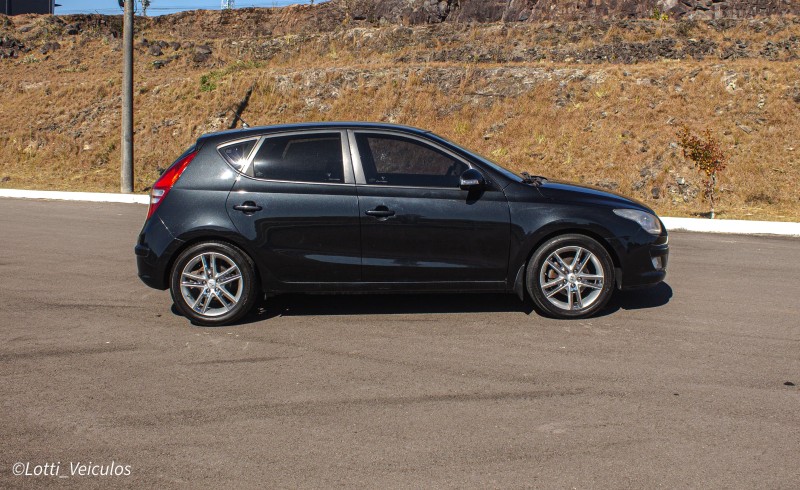 I30 2.0 MPFI GLS 16V GASOLINA 4P AUTOMÁTICO - 2010 - FARROUPILHA
