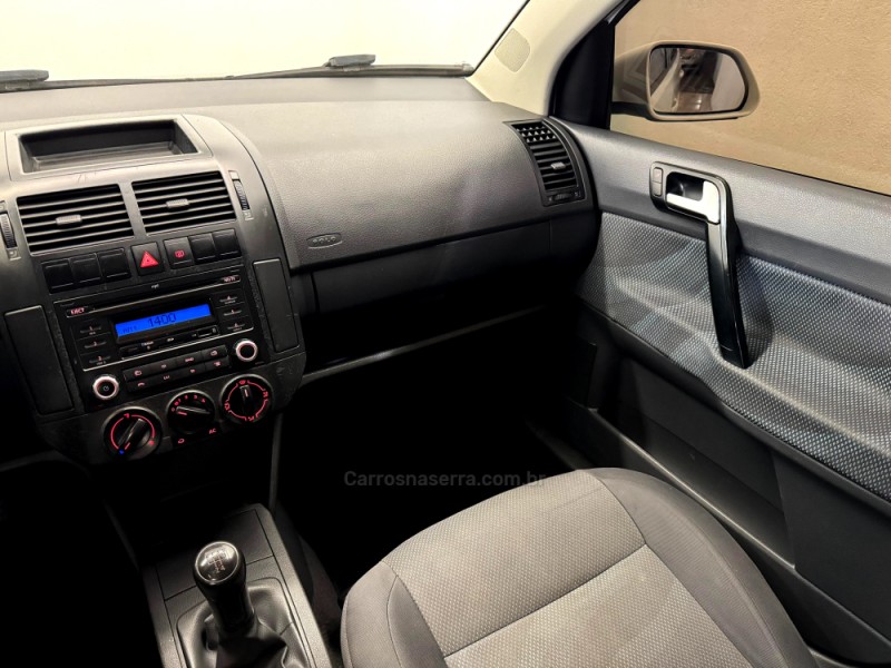 POLO 1.6 MI SPORTLINE 8V FLEX 4P MANUAL - 2011 - CASCA