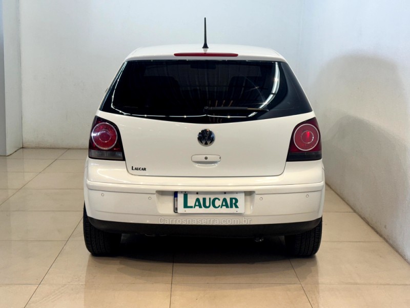 POLO 1.6 MI SPORTLINE 8V FLEX 4P MANUAL - 2011 - CASCA
