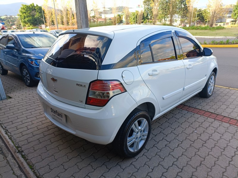 AGILE 1.4 MPFI LTZ 8V FLEX 4P MANUAL - 2011 - BOM PRINCíPIO