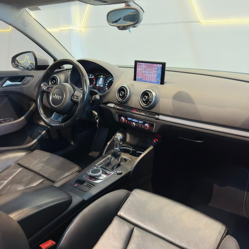 A3 1.8 TFSI SEDAN AMBITION 16V 180CV GASOLINA 4P S TRONIC - 2015 - CAXIAS DO SUL