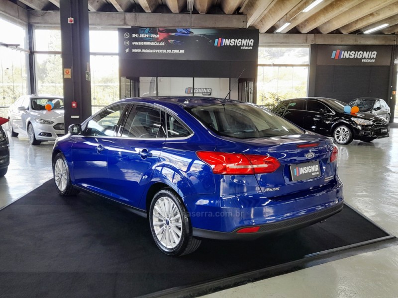 FOCUS 2.0 TITANIUM FASTBACK 16V FLEX 4P AUTOMÁTICO - 2016 - CAXIAS DO SUL