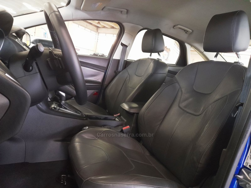 FOCUS 2.0 TITANIUM FASTBACK 16V FLEX 4P AUTOMÁTICO - 2016 - CAXIAS DO SUL
