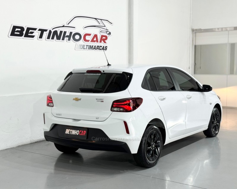 ONIX 1.0 LT 12V TURBO FLEX 4P MANUAL - 2023 - ESTâNCIA VELHA