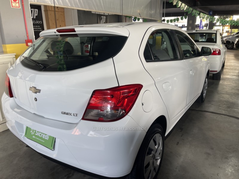 ONIX 1.4 MPFI LT 8V FLEX 4P MANUAL - 2015 - BENTO GONçALVES