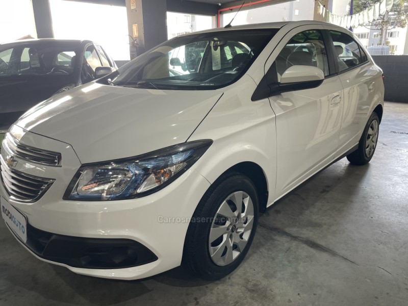 ONIX 1.4 MPFI LT 8V FLEX 4P MANUAL - 2015 - BENTO GONçALVES