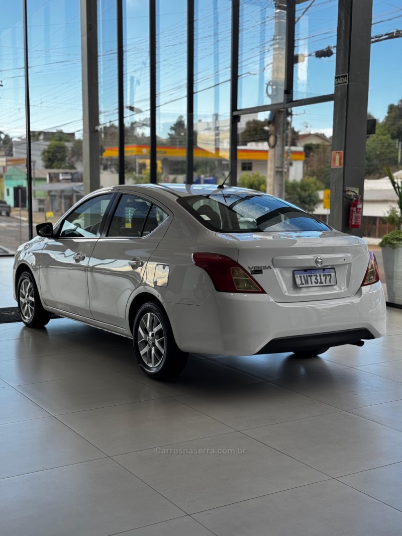 VERSA 1.6 16V FLEX SL 4P MANUAL - 2016 - SANTA CRUZ DO SUL