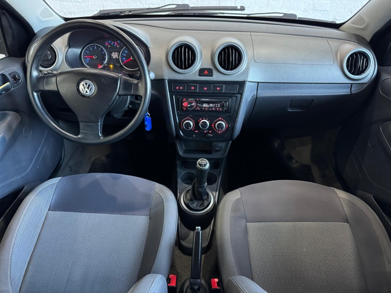VOYAGE 1.6 MI COMFORTLINE 8V FLEX 4P MANUAL - 2011 - CAXIAS DO SUL