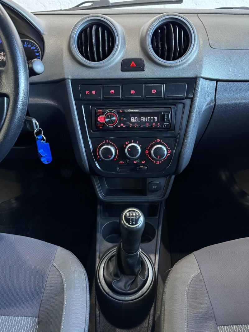 VOYAGE 1.6 MI COMFORTLINE 8V FLEX 4P MANUAL - 2011 - CAXIAS DO SUL