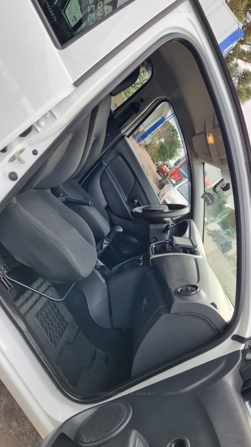 LOGAN 1.0 AUTHENTIQUE 12V FLEX 4P MANUAL - 2018 - SãO FRANCISCO DE PAULA