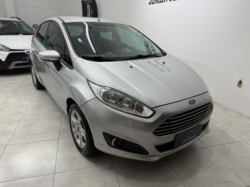 fiesta 1.6 se hatch 16v flex 4p automatico 2014 bento goncalves