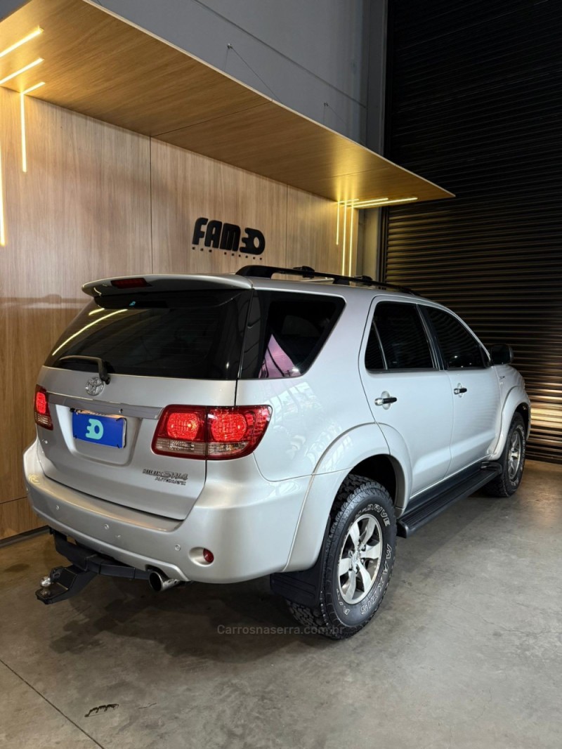 HILUX SW4 3.0 SRV 4X4 CD 16V TURBO INTERCOOLER DIESEL 4P AUTOMÁTICO - 2007 - LAJEADO