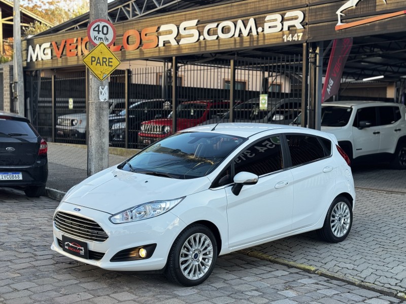 fiesta 1.6 titanium plus hatch 16v flex 4p automatico 2017 caxias do sul