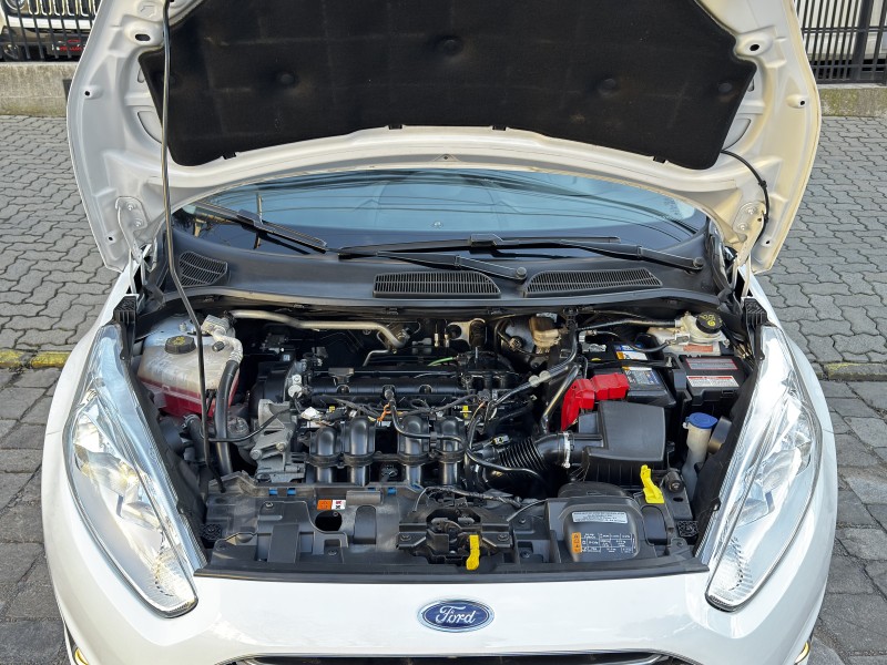 FIESTA 1.6 TITANIUM PLUS HATCH 16V FLEX 4P AUTOMÁTICO - 2017 - CAXIAS DO SUL