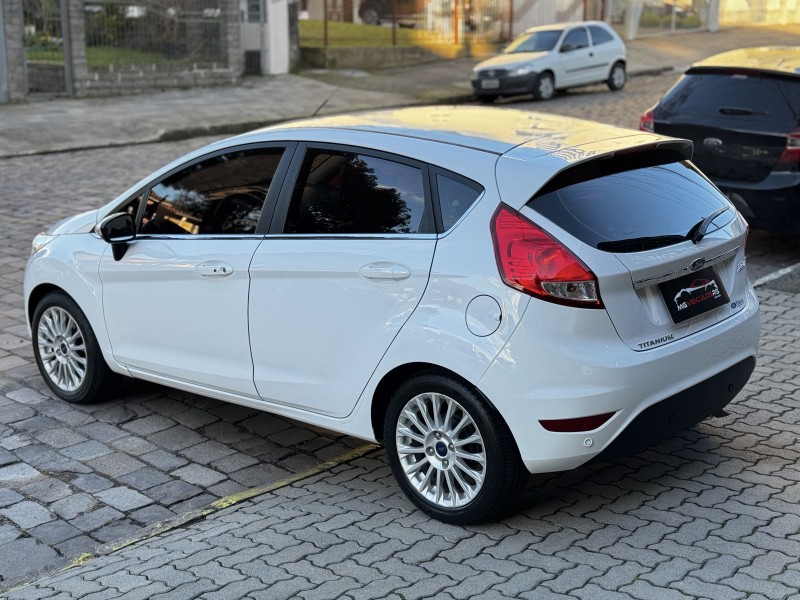 FIESTA 1.6 TITANIUM PLUS HATCH 16V FLEX 4P AUTOMÁTICO - 2017 - CAXIAS DO SUL
