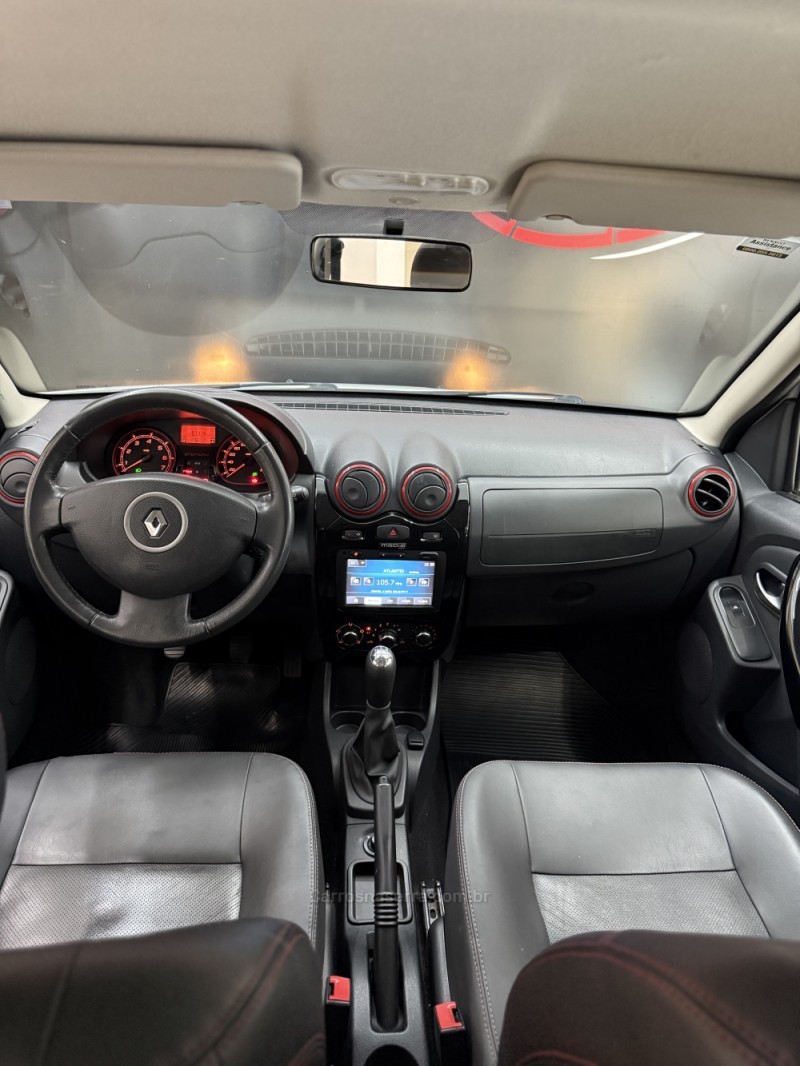 SANDERO 1.6 STEPWAY 16V FLEX 4P MANUAL - 2014 - FARROUPILHA