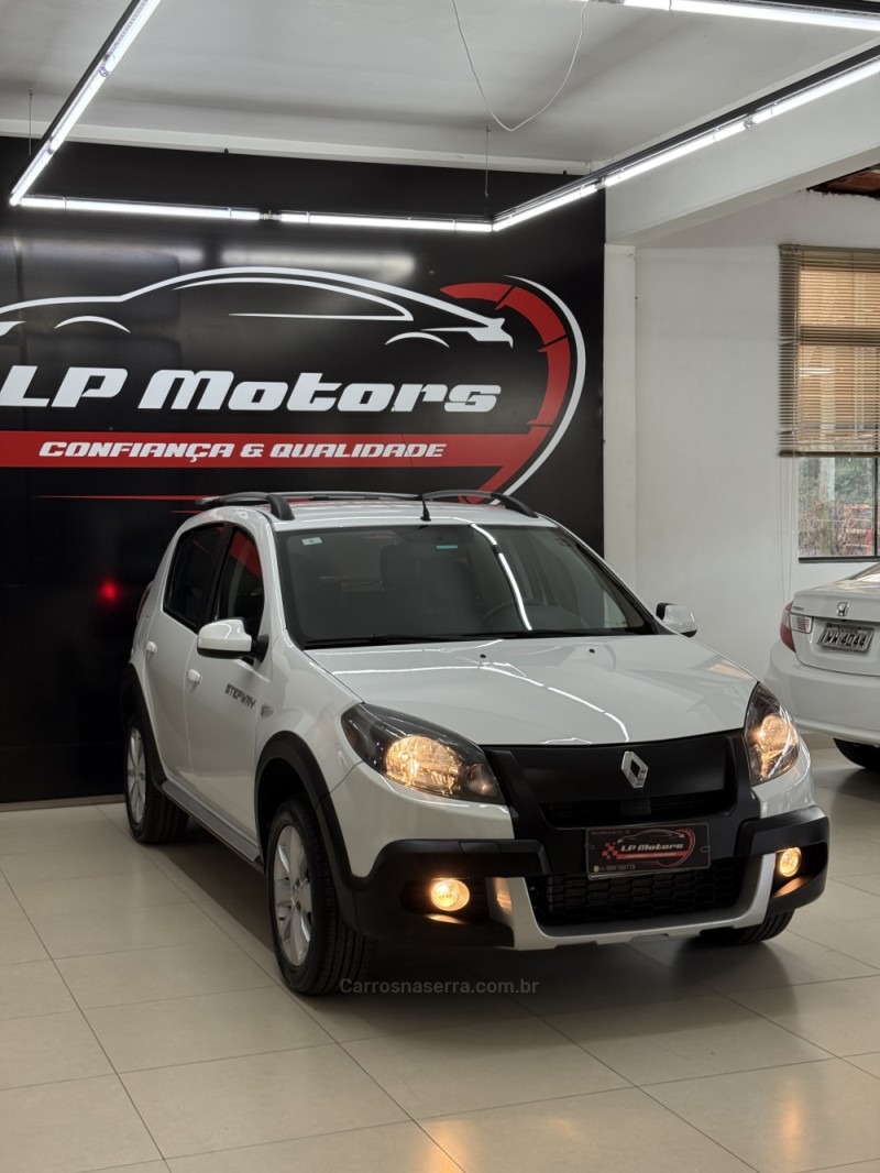 SANDERO 1.6 STEPWAY 16V FLEX 4P MANUAL - 2014 - FARROUPILHA