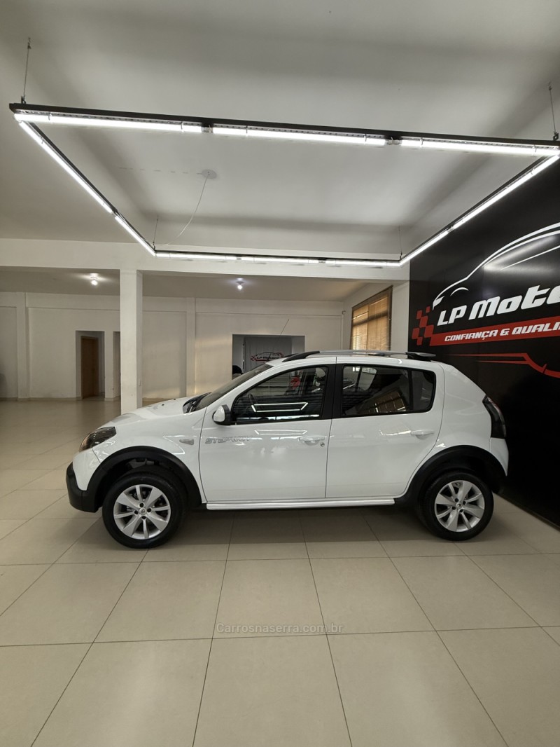 SANDERO 1.6 STEPWAY 16V FLEX 4P MANUAL - 2014 - FARROUPILHA