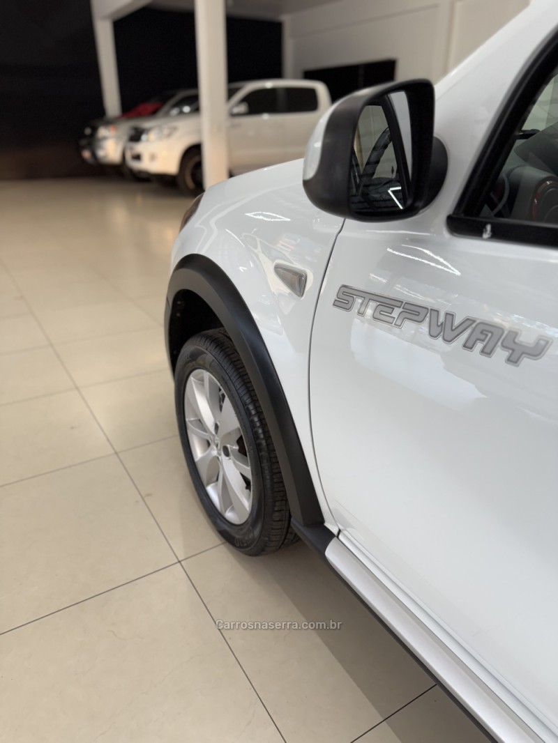 SANDERO 1.6 STEPWAY 16V FLEX 4P MANUAL - 2014 - FARROUPILHA