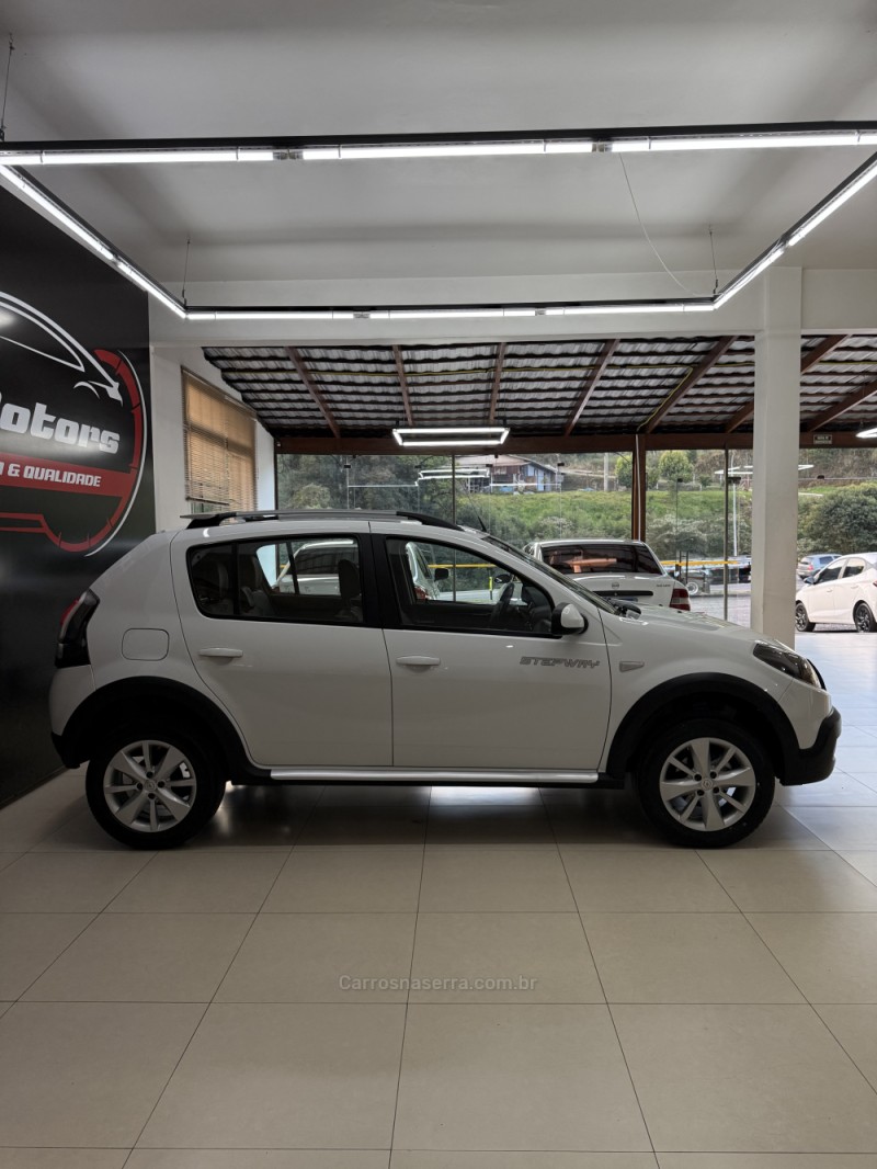 SANDERO 1.6 STEPWAY 16V FLEX 4P MANUAL - 2014 - FARROUPILHA