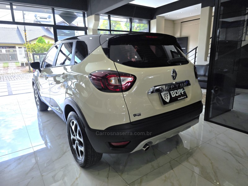 CAPTUR 1.6 16V SCE FLEX ZEN MANUAL - 2018 - CAXIAS DO SUL