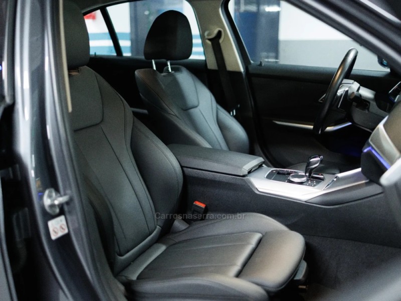 320I 2.0 SPORT 16V TURBO ACTIVE FLEX 4P AUTOMÁTICO - 2021 - PORTO ALEGRE