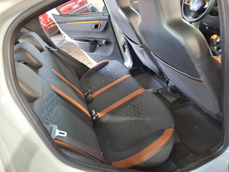 KWID 1.0 12V OUTSIDER FLEX 4P MANUAL - 2020 - CAXIAS DO SUL