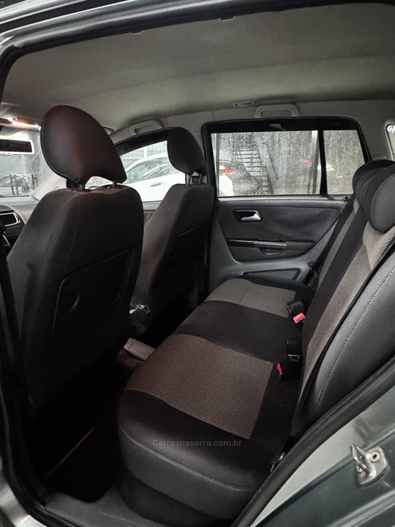 SPACEFOX 1.6 MI TREND 8V FLEX 4P MANUAL - 2012 - SANTA CRUZ DO SUL
