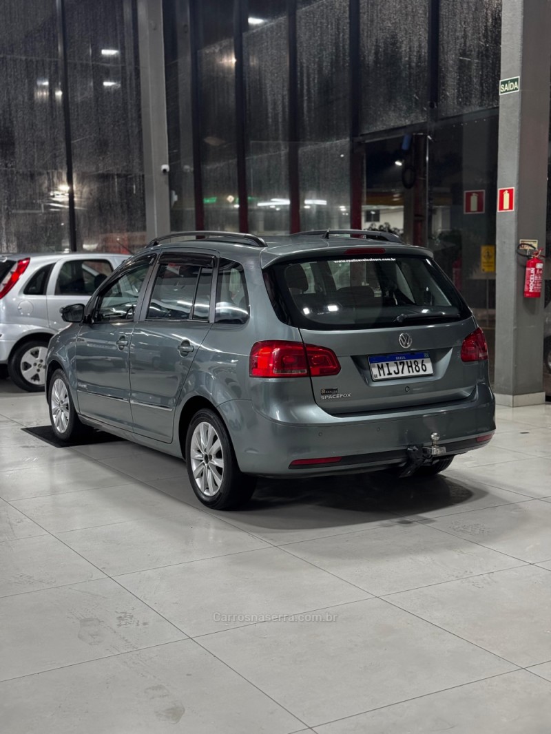 SPACEFOX 1.6 MI TREND 8V FLEX 4P MANUAL - 2012 - SANTA CRUZ DO SUL