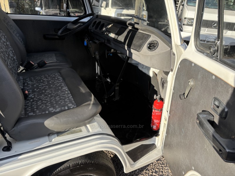 KOMBI 1.6 MI STD 8V GASOLINA 3P MANUAL - 2006 - ANTôNIO PRADO
