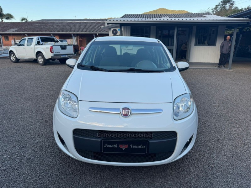 PALIO 1.4 EVO ATTRACTIVE ITALIA 8V FLEX 5P MANUAL - 2014 - IGREJINHA
