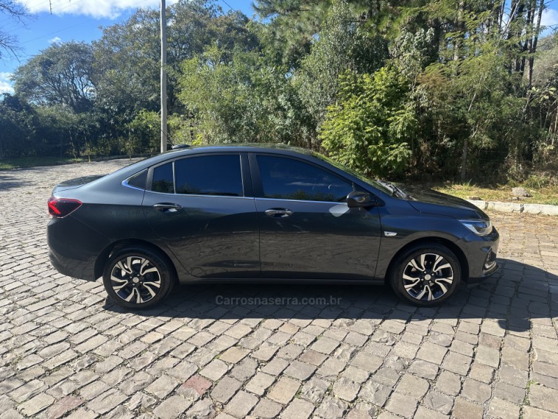 ONIX 1.0	PREMIER II PLUS 12V TURBO FLEX 4P AUTOMÁTICO - 2024 - NOVA PRATA