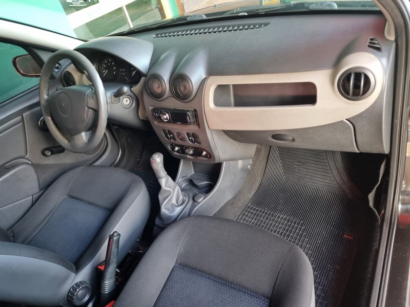 SANDERO 1.0 AUTHENTIQUE 8V FLEX 4P MANUAL - 2009 - DOIS IRMãOS