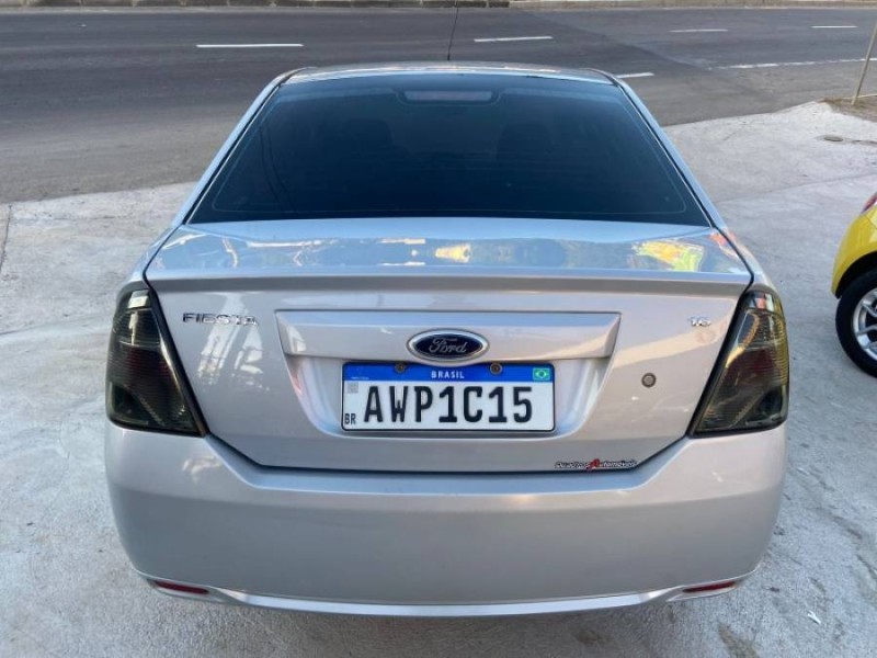 FIESTA 1.6 MPI CLASS SEDAN 8V FLEX 4P MANUAL - 2013 - CAXIAS DO SUL