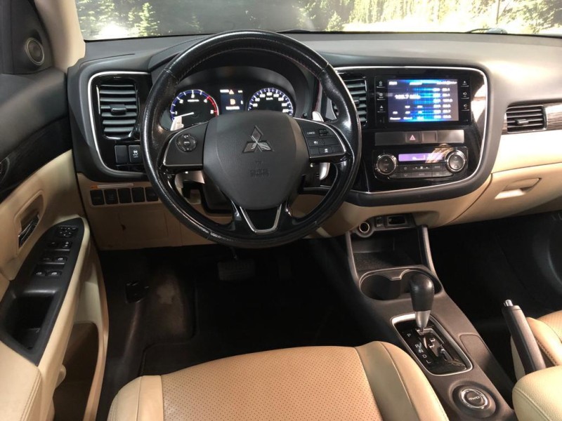 OUTLANDER 2.2 4X4 16V DIESEL 4P AUTOMÁTICO - 2016 - CAXIAS DO SUL