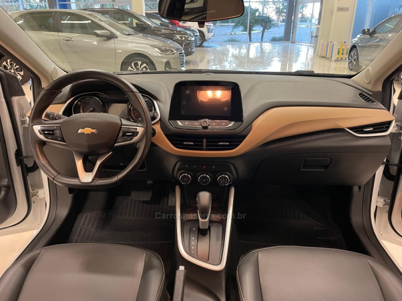 ONIX 1.0	PREMIER II PLUS 12V TURBO FLEX 4P AUTOMÁTICO - 2023 - VERANóPOLIS