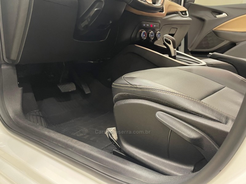 ONIX 1.0	PREMIER II PLUS 12V TURBO FLEX 4P AUTOMÁTICO - 2023 - VERANóPOLIS