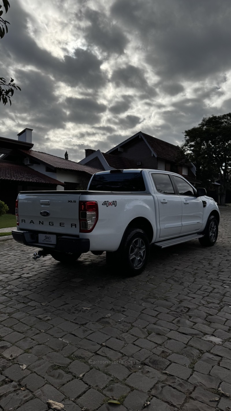 RANGER 2.2 TD XLS CD 4X4 DIESEL 4P AUTOMÁTICA - 2017 - LAJEADO