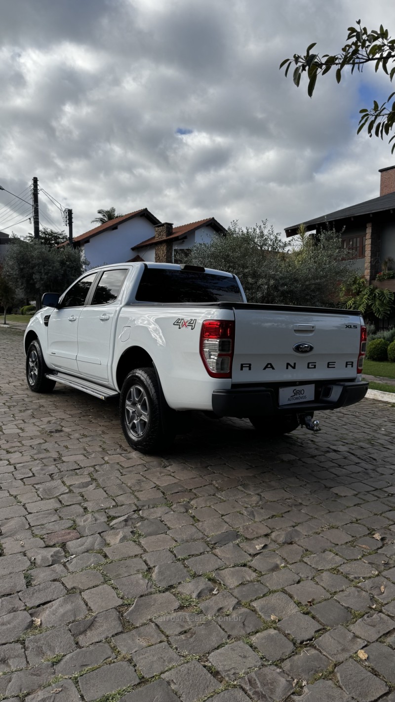 RANGER 2.2 TD XLS CD 4X4 DIESEL 4P AUTOMÁTICA - 2017 - LAJEADO